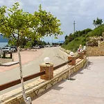 Roi 3* Radhimë