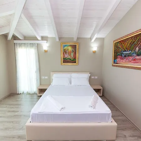 Hotel Roi 3*